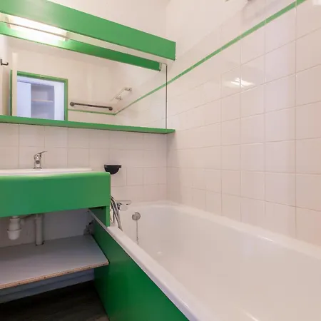 2 Pieces 6 Pers Avec Balcon A - Fr-1-314-247